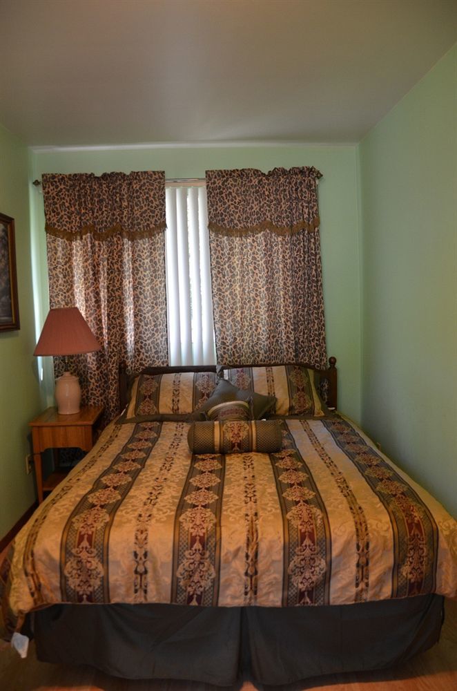 Deer Trail Motel Wisconsin Dells Exterior photo